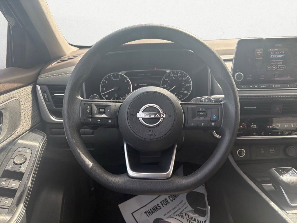 Used 2023 Nissan Rogue SV image 14