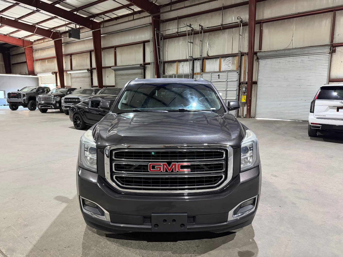 Used 2015 GMC Yukon SLE w/ Convenience Package RWD image 10