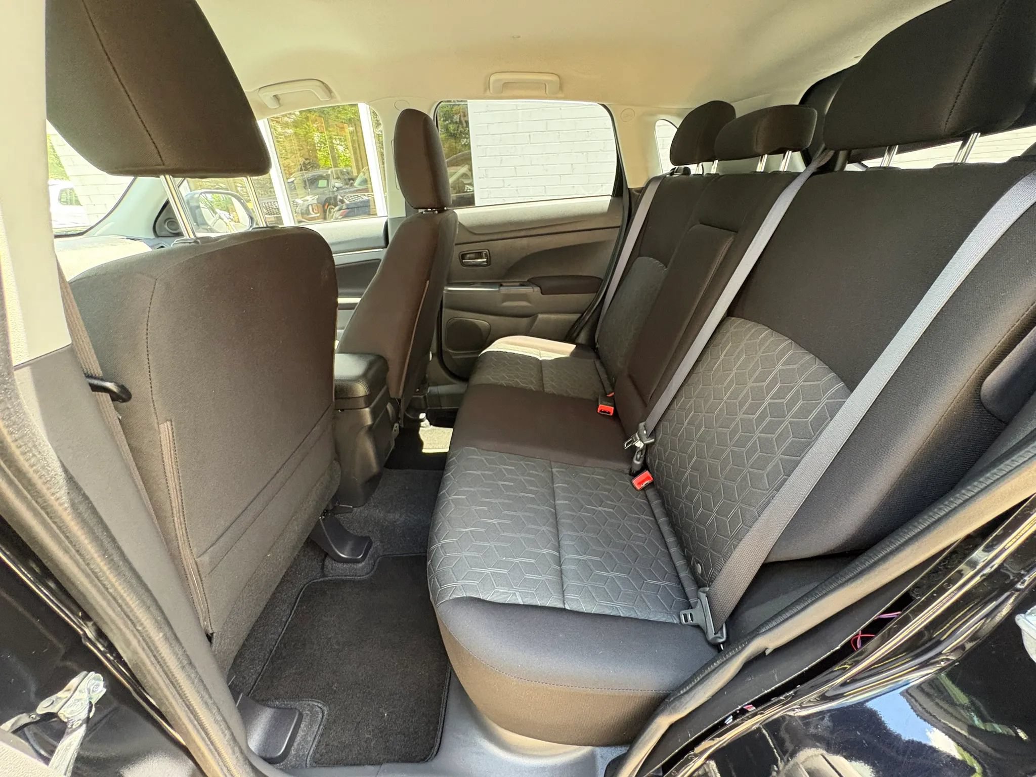 Used 2025 Mitsubishi Outlander Sport AWD image 22