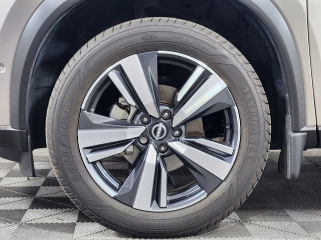 Used 2022 Nissan Rogue Platinum w/ Head-Up Display Package AWD/4WD image 10