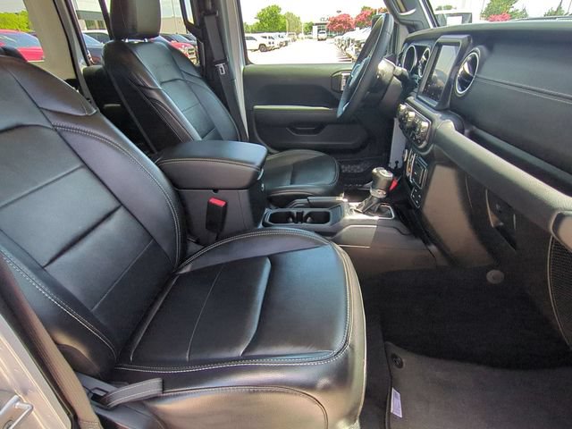 Used 2023 Jeep Wrangler Unlimited Sahara AWD/4WD image 27