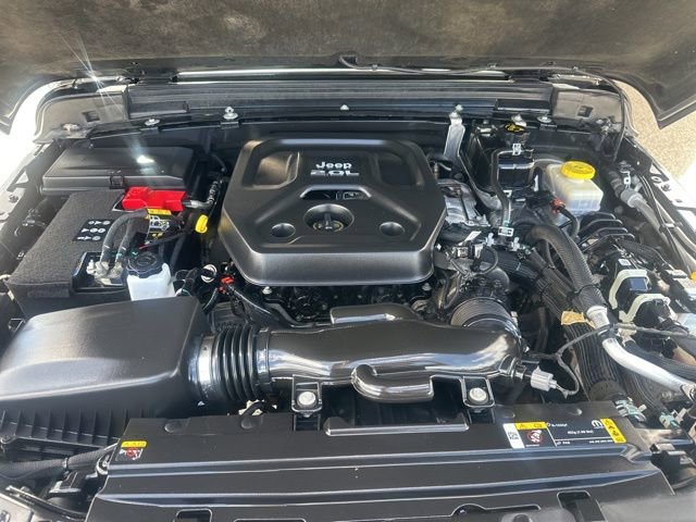 Used 2023 Jeep Wrangler Sahara image 16