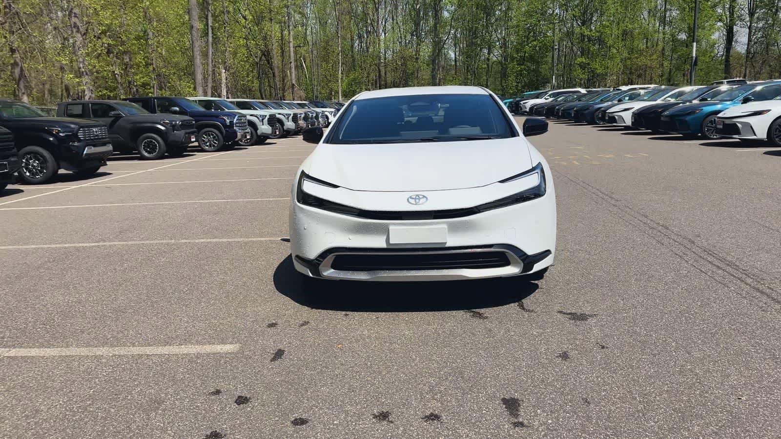 New 2026 Toyota Prius Plug-In Hybrid FWD image 3