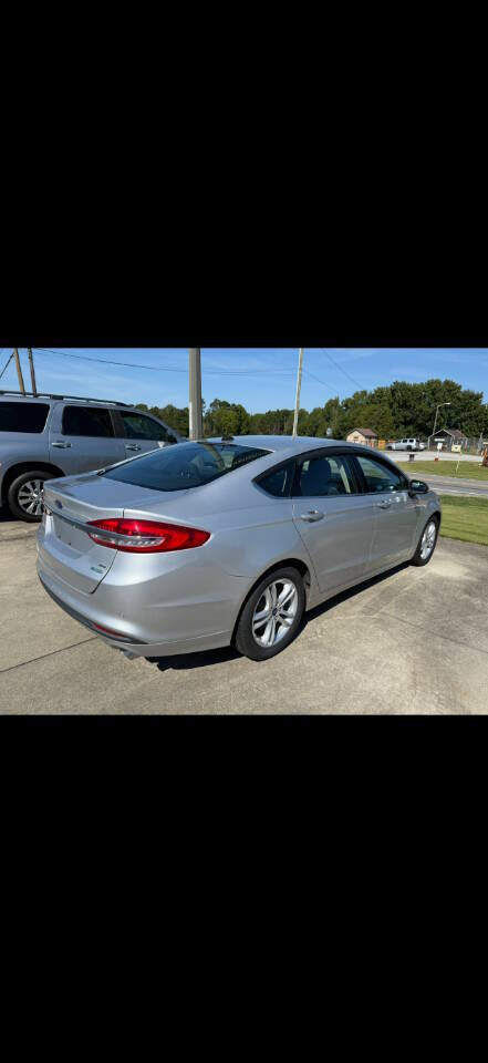 Used 2018 Ford Fusion SE w/ Fusion SE Technology Package image 5