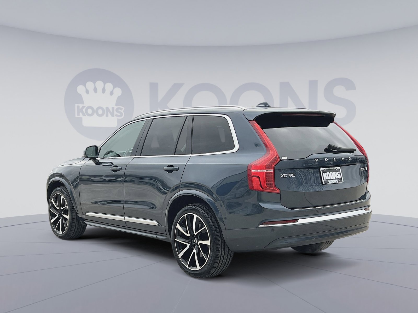 Used 2023 Volvo XC90 B6 Plus w/ Protection Package Premier image 4