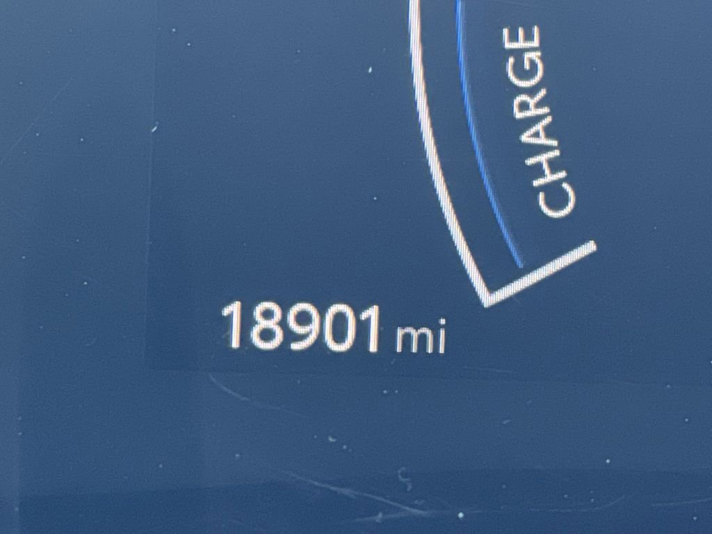 Used 2025 Toyota Camry LE w/ Convenience Package image 22