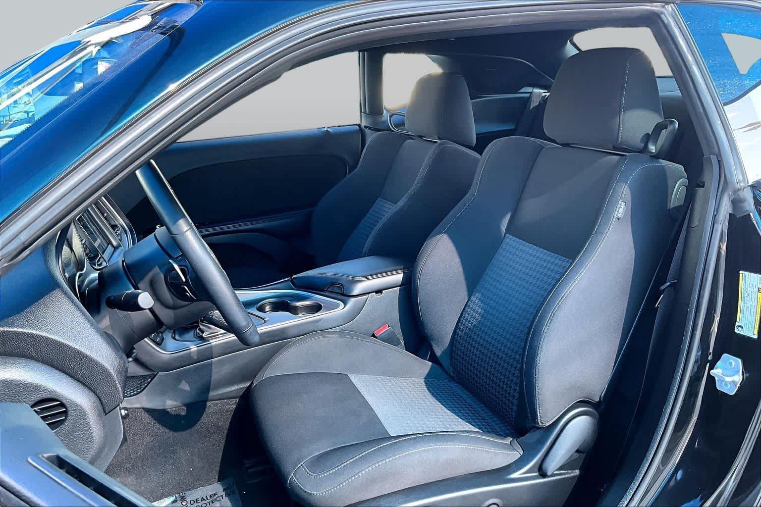 Used 2022 Dodge Challenger R/T w/ Blacktop Package RWD image 7
