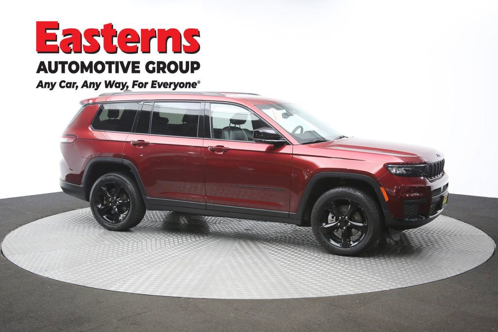 Used 2023 Jeep Grand Cherokee L Laredo image 47