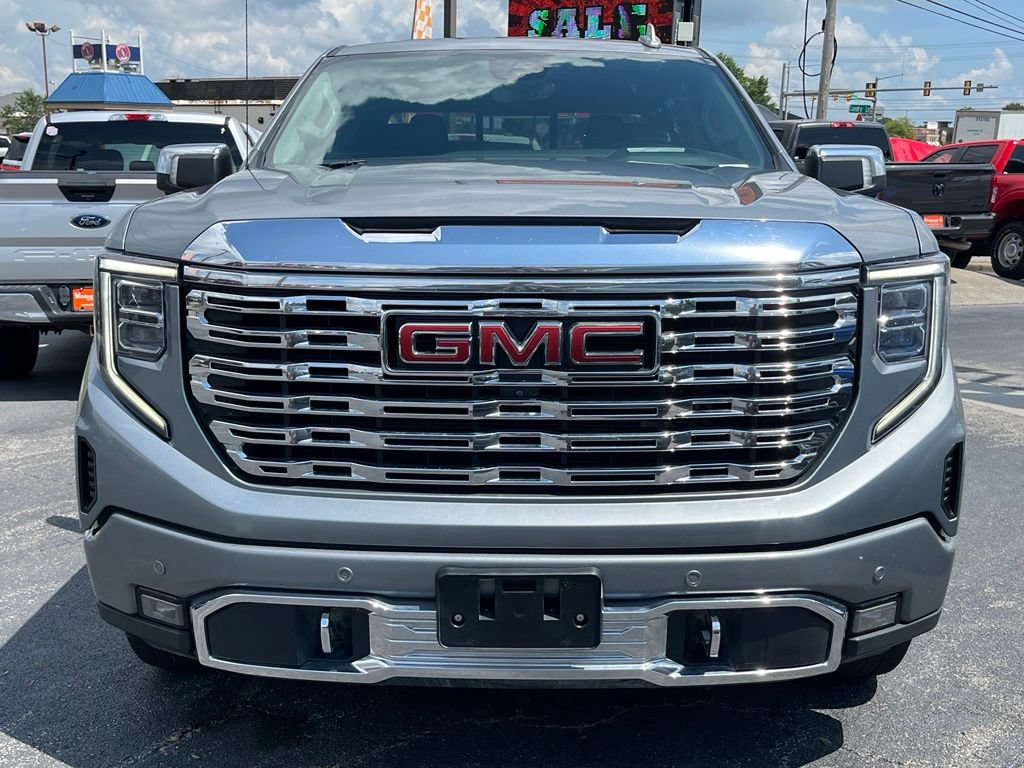 Used 2023 GMC Sierra 1500 Denali w/ Denali Reserve Package AWD/4WD image 2