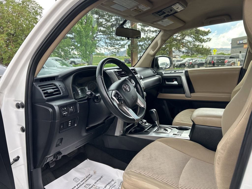 Used 2014 Toyota 4Runner SR5 AWD/4WD image 22