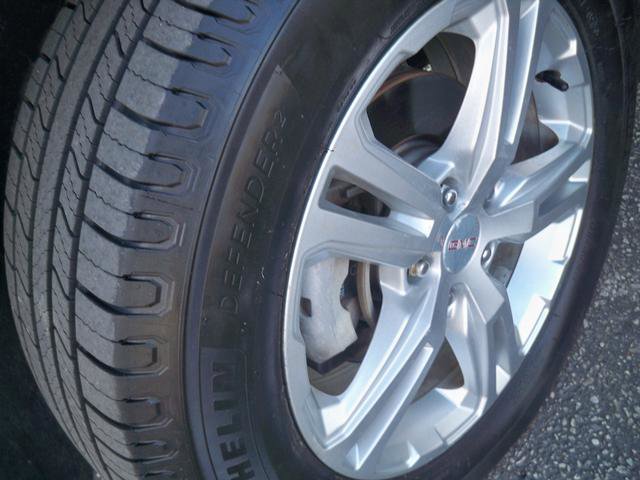 Used 2019 GMC Terrain SLE w/ Driver Convenience Package image 8