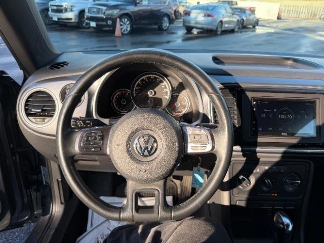 Used 2014 Volkswagen Beetle 2.5 image 17