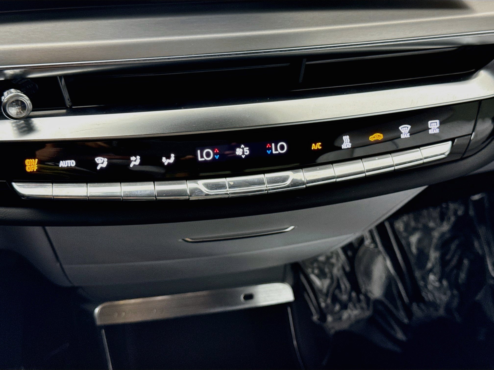 Used 2025 Cadillac Lyriq Sport RWD image 18