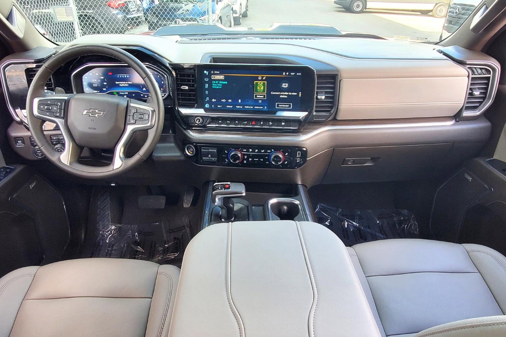 Used 2024 Chevrolet Silverado 1500 LT Trail Boss w/ LT Trail Boss Premium Package image 23