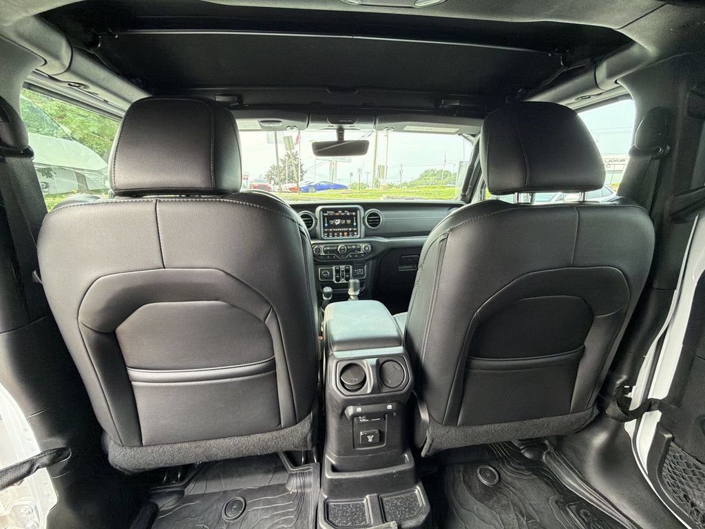 Used 2018 Jeep Wrangler Unlimited Sahara AWD/4WD image 20