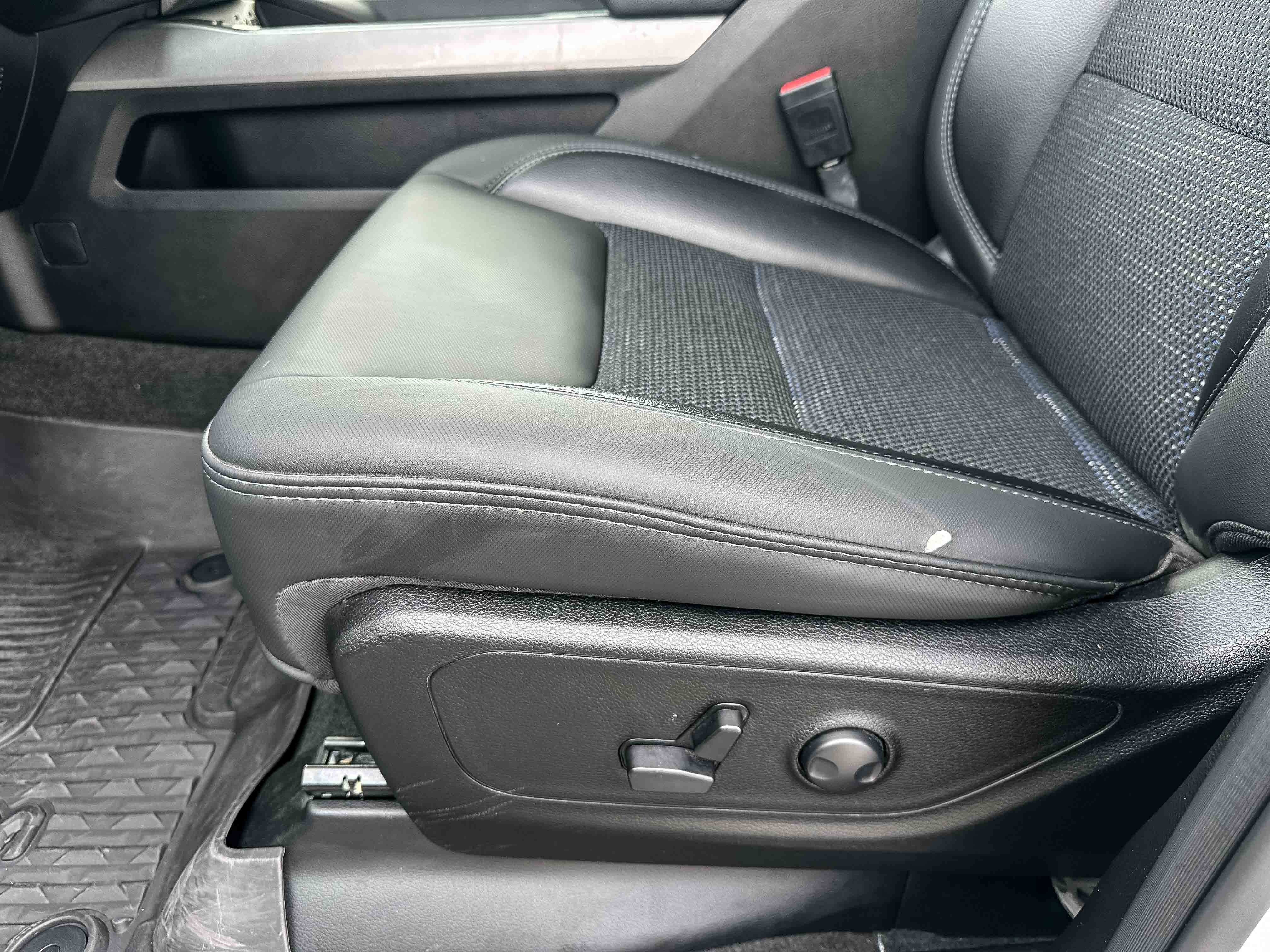 Used 2023 RAM 1500 Lone Star image 15