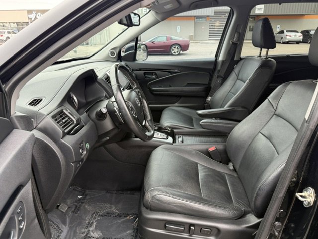 Used 2016 Honda Pilot Touring image 12
