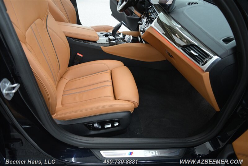 Used 2022 BMW M550i xDrive w/ Executive Package AWD/4WD image 23