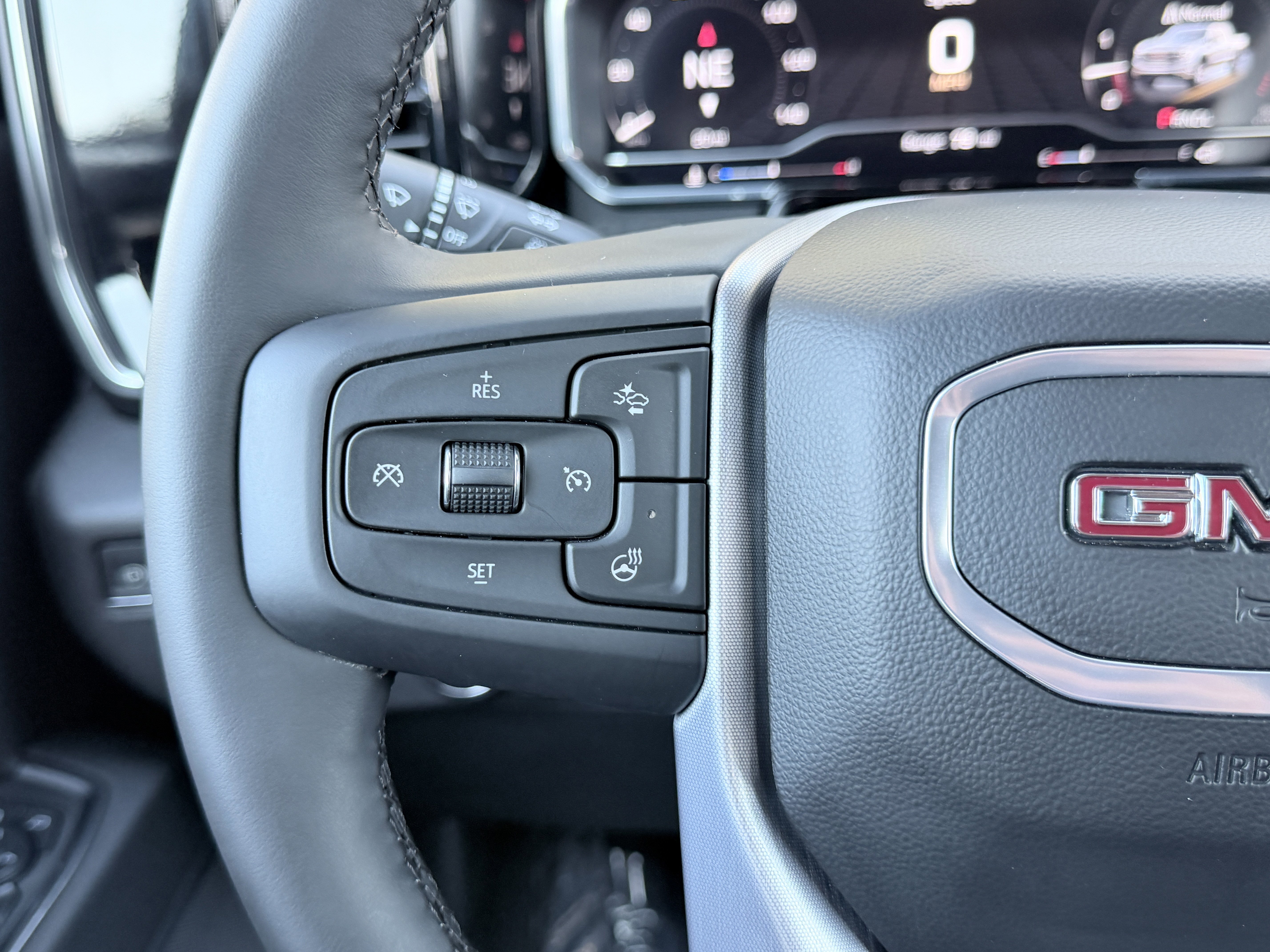 Used 2025 GMC Sierra 1500 SLT image 36