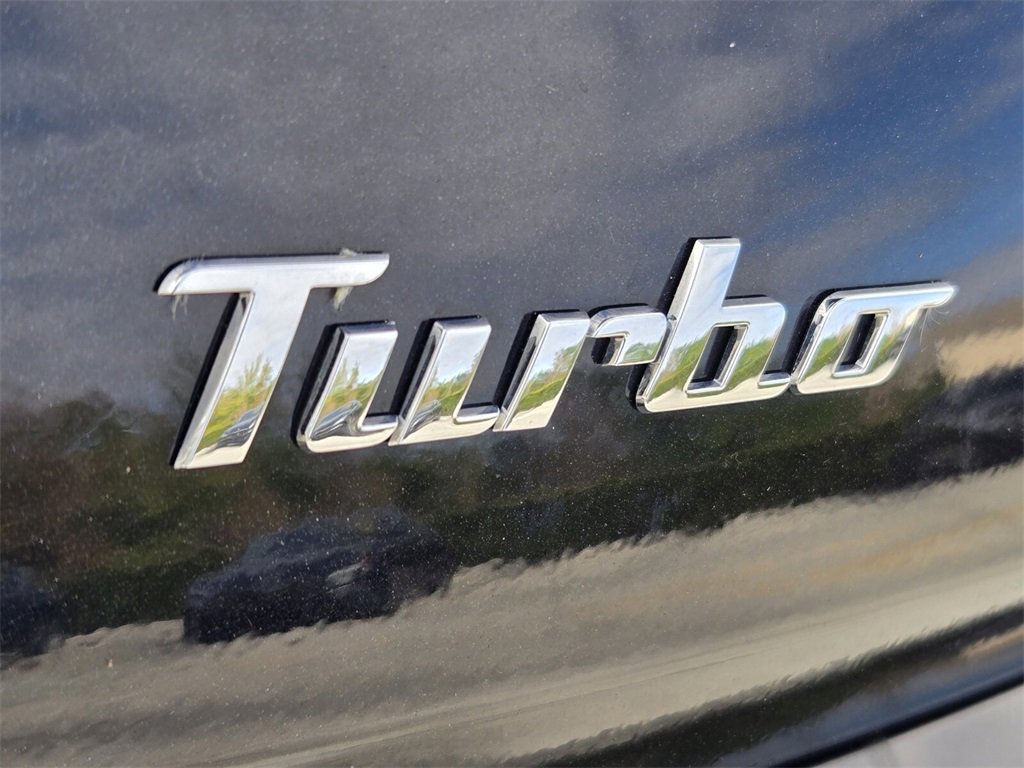 Used 2019 Volkswagen Beetle 2.0T SE image 14