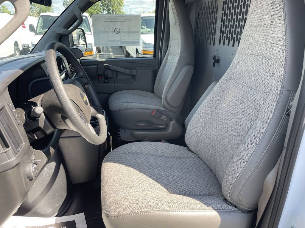 New 2025 Chevrolet Express 2500 w/ Driver Convenience Package RWD image 7