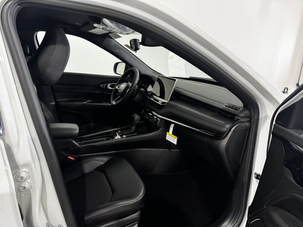New 2026 Jeep Compass Latitude AWD/4WD image 22