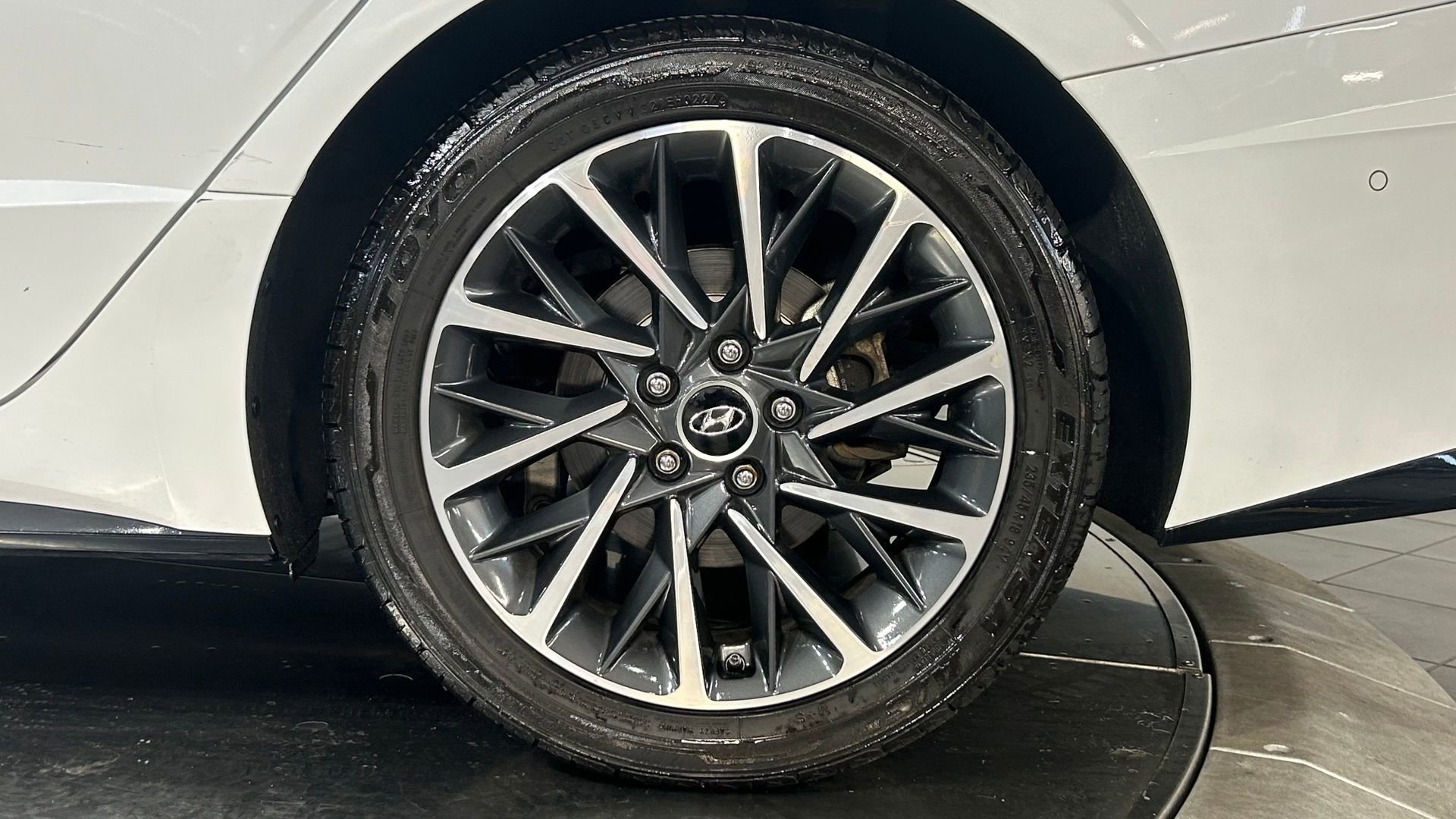 Used 2020 Hyundai Sonata Limited FWD image 25
