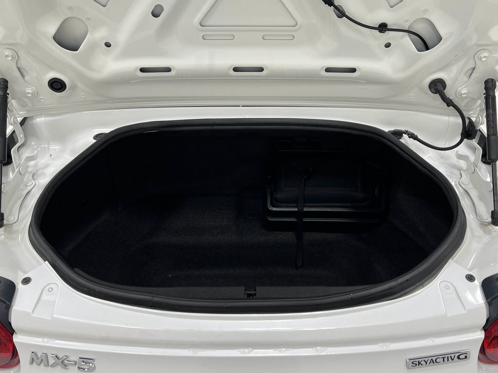Used 2020 MAZDA MX-5 Miata RF Grand Touring RWD image 26