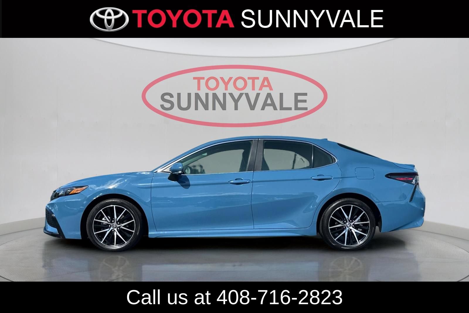 Used 2023 Toyota Camry SE FWD image 6