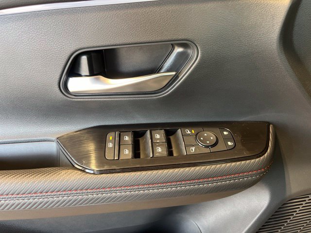New 2027 Nissan Kicks SR FWD image 9