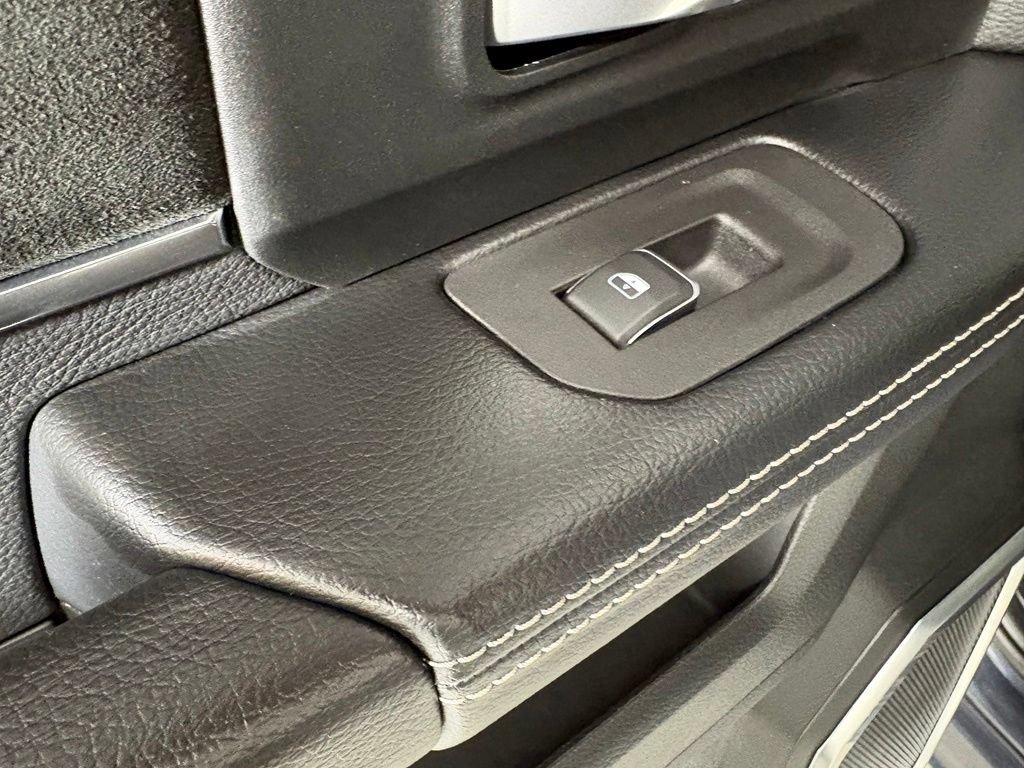 New 2026 RAM 2500 Laramie AWD/4WD image 39