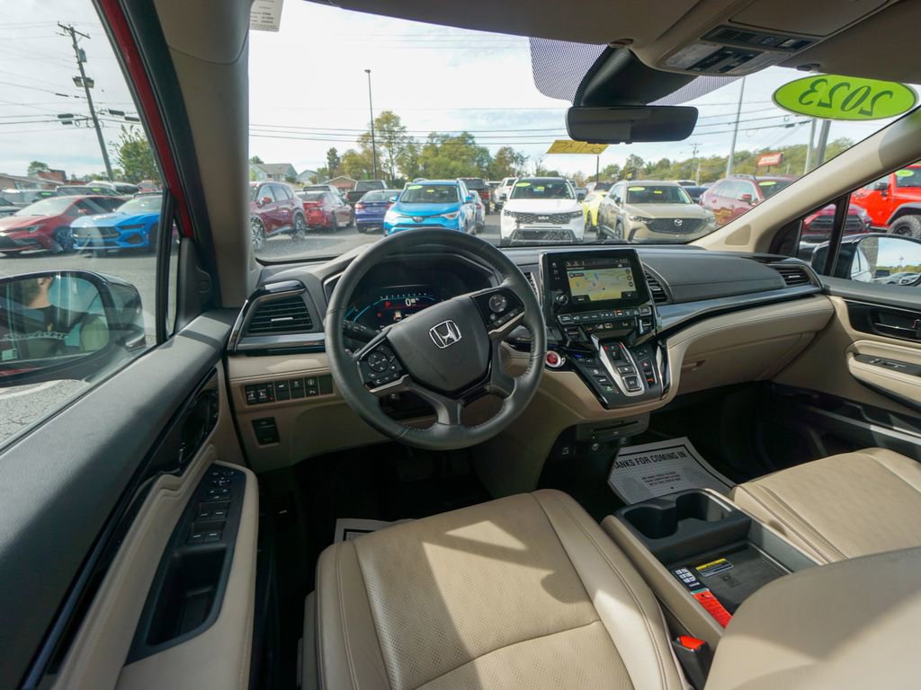 Used 2023 Honda Odyssey Elite image 13