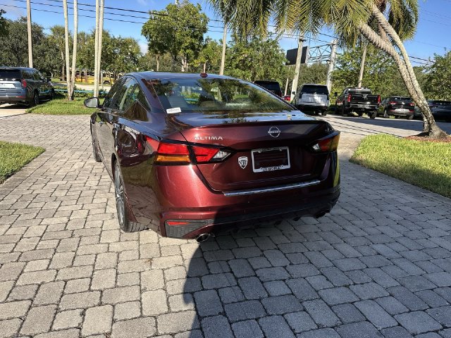 Used 2023 Nissan Altima 2.5 SL FWD image 35