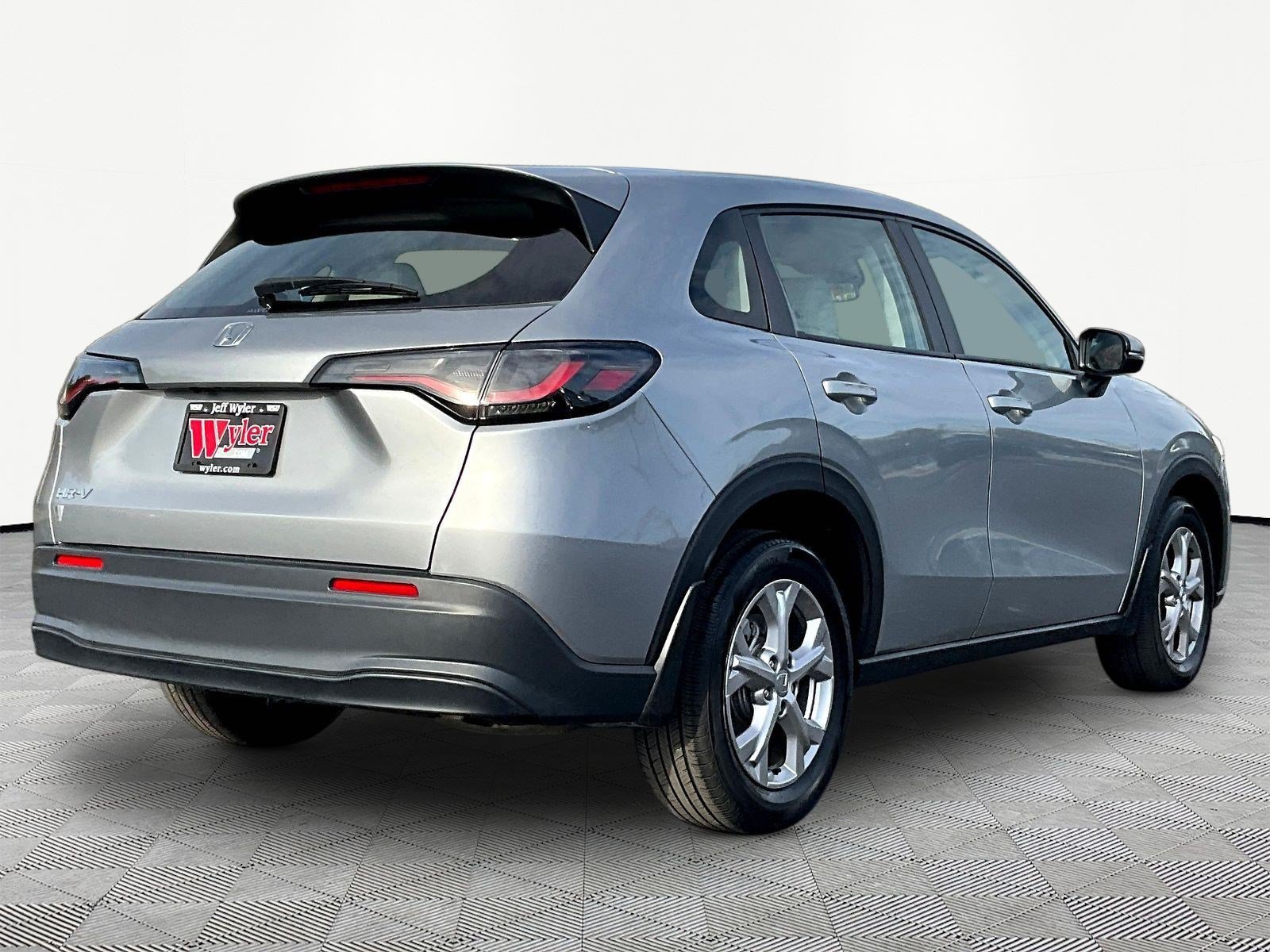 Used 2025 Honda HR-V LX image 6