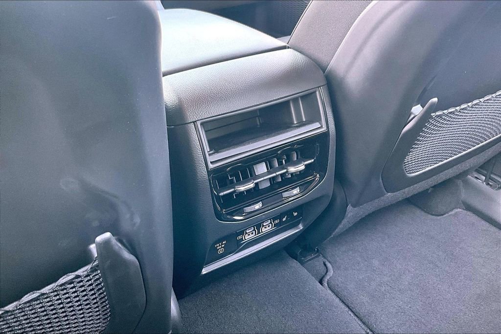 Used 2023 Jeep Grand Cherokee Limited image 33