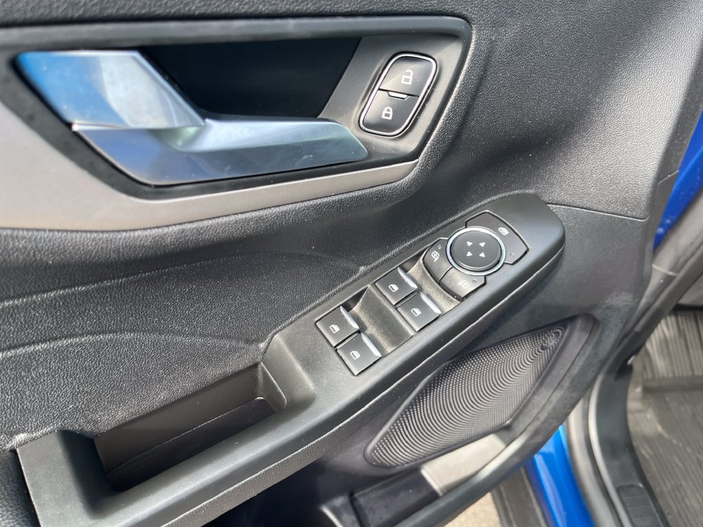 Used 2022 Ford Escape SEL AWD/4WD image 10