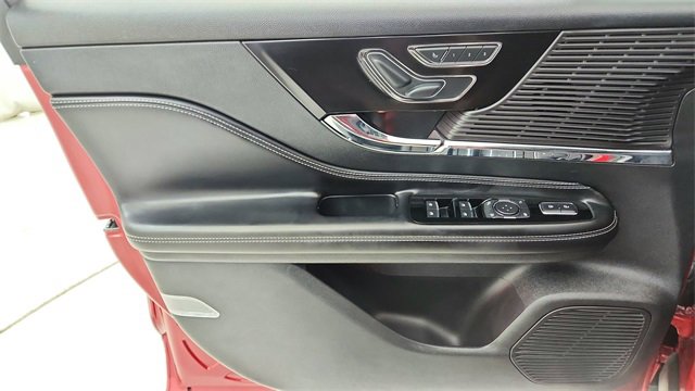 Used 2022 Lincoln Corsair AWD w/ Premium Package image 34