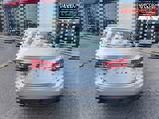 Used 2013 Toyota Avalon Limited image 5