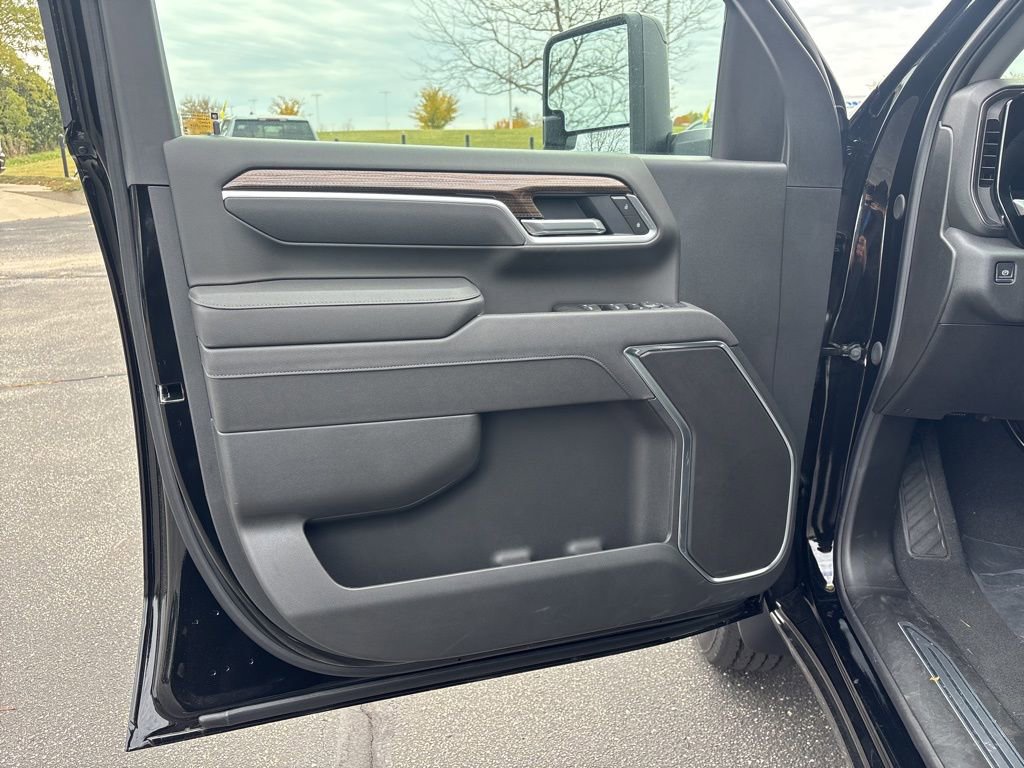 New 2025 Chevrolet Silverado 2500 LT w/ All Star Edition image 7