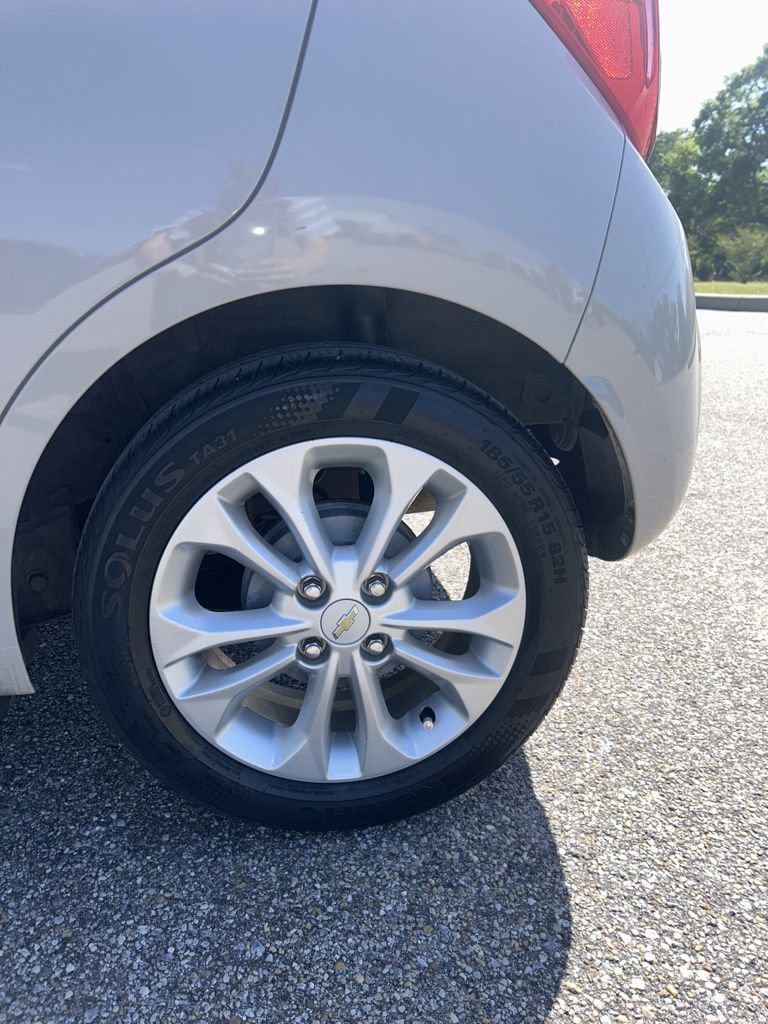Used 2019 Chevrolet Spark LT image 9