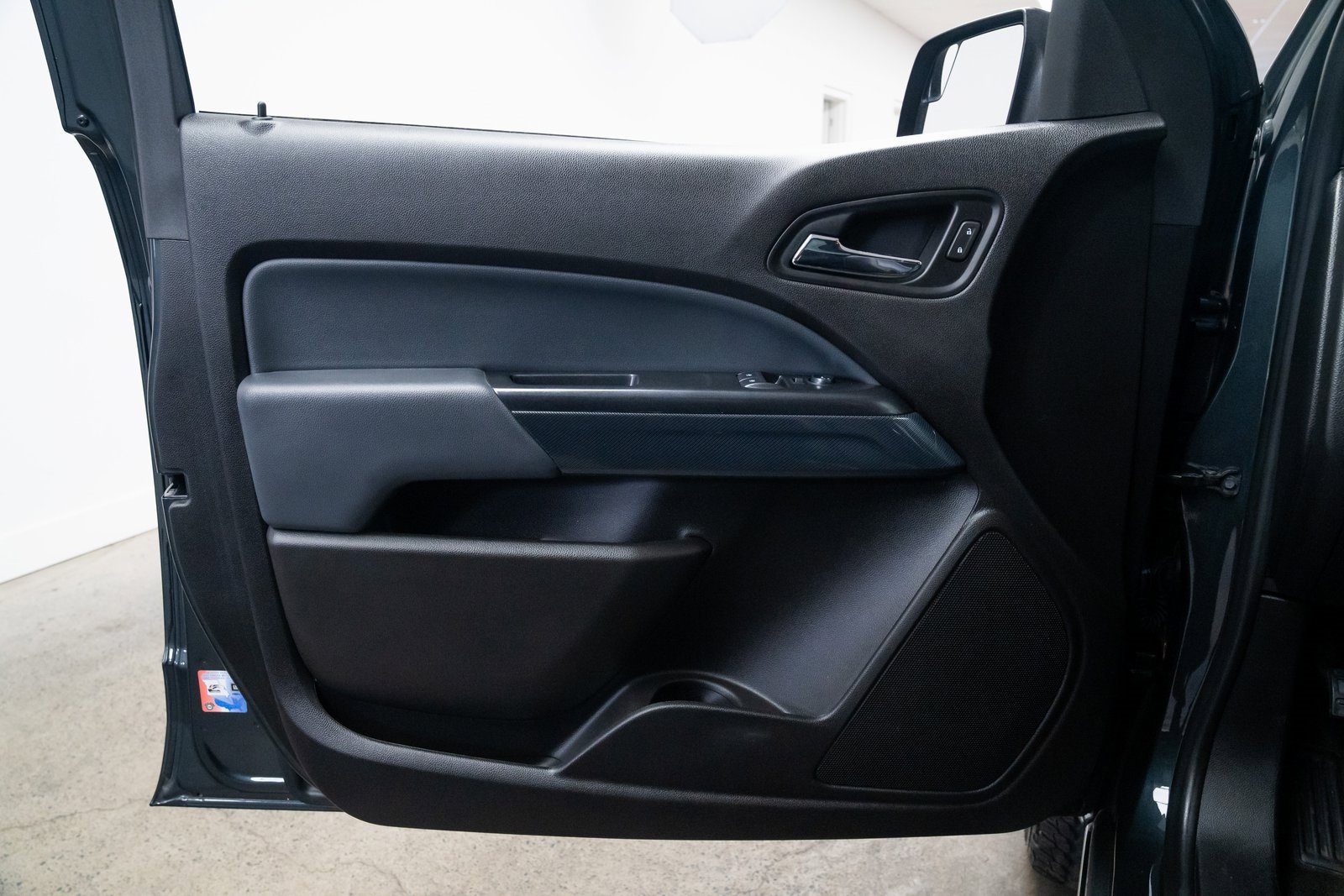 Used 2018 Chevrolet Colorado Z71 image 14