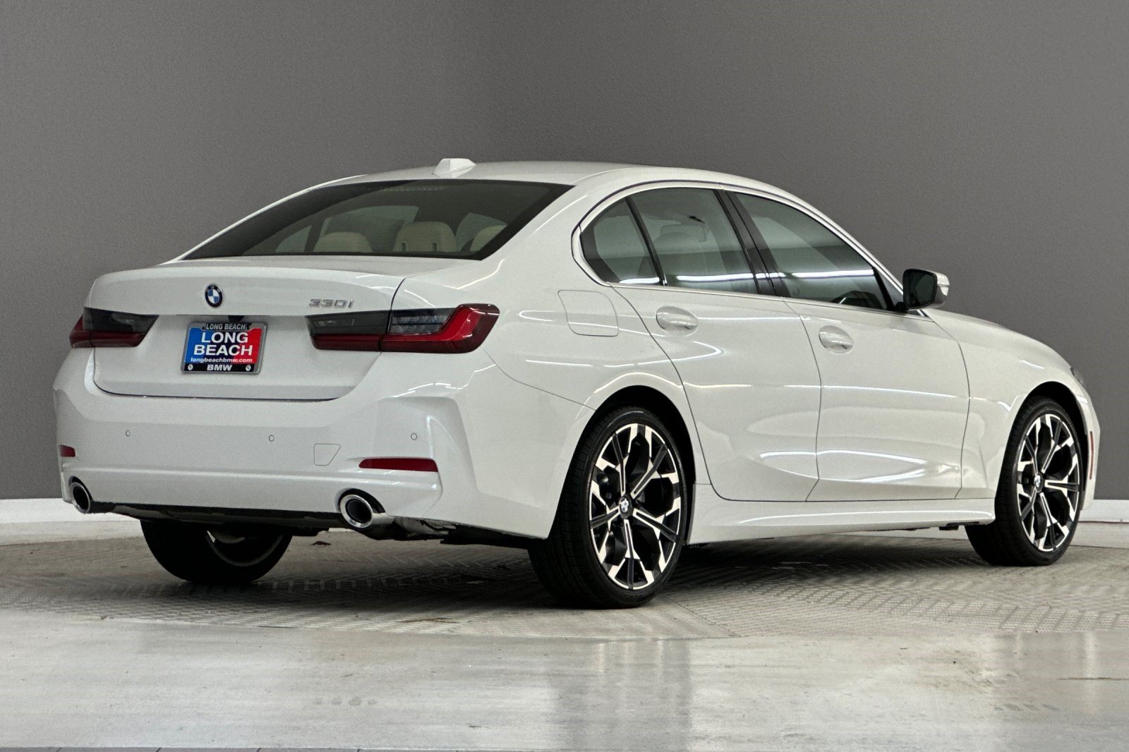 New 2026 BMW 330i Sedan w/ Convenience Package RWD image 8