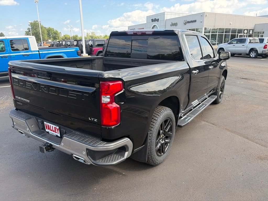 Used 2023 Chevrolet Silverado 1500 LTZ w/ LTZ Premium Package AWD/4WD image 8