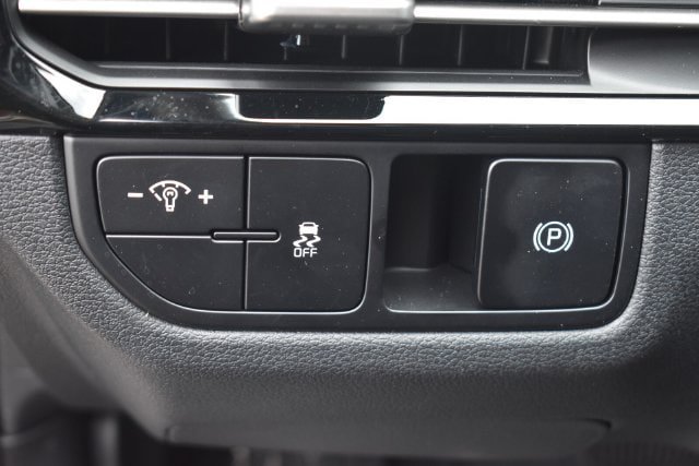 New 2026 Kia Sportage LX w/ LX Convenience Package AWD/4WD image 23