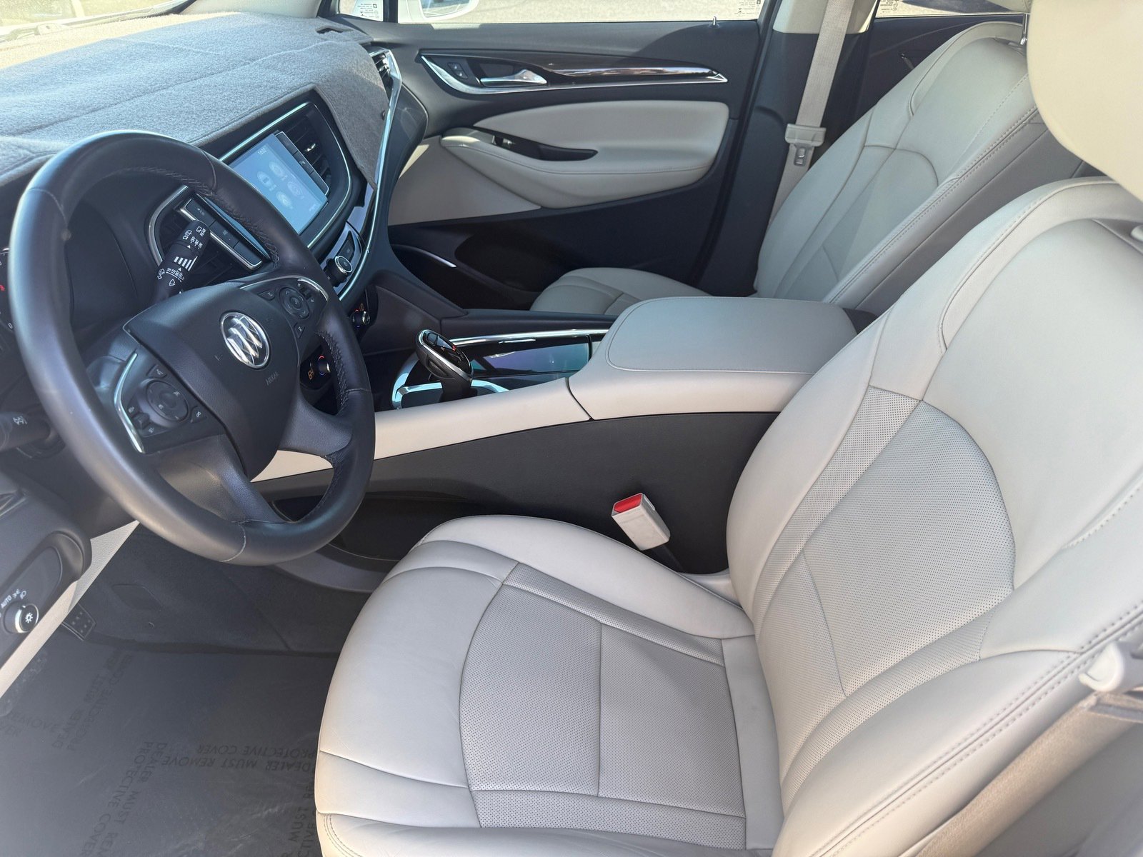 Used 2018 Buick Enclave Essence image 11