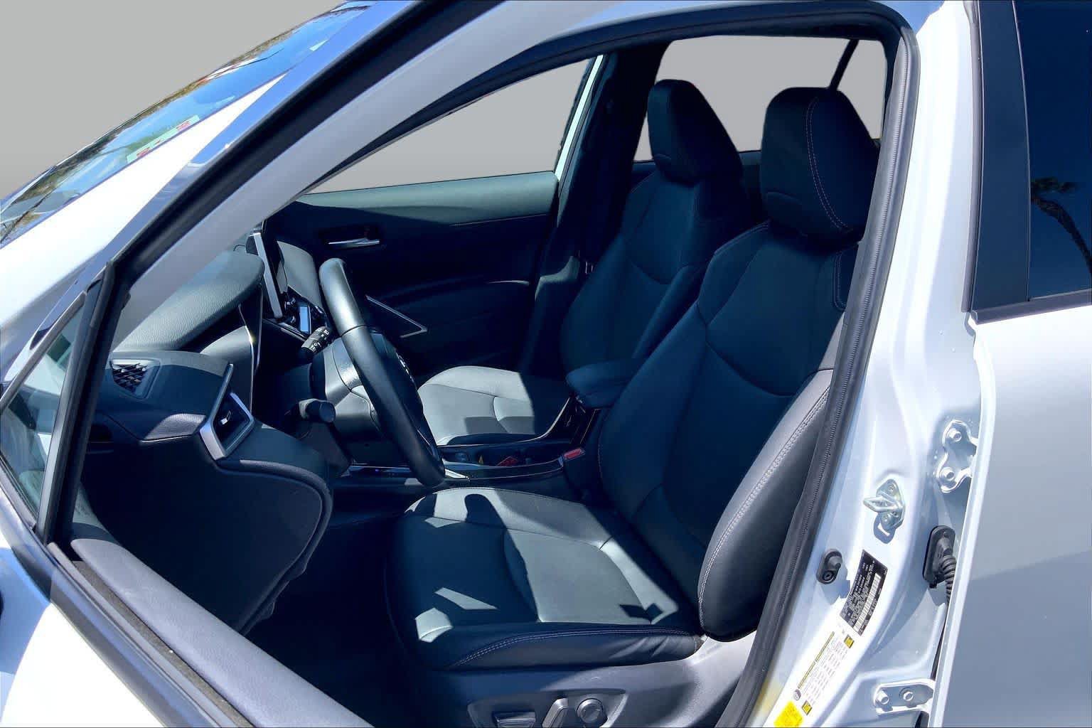 Certified 2025 Toyota Corolla Cross XLE w/ Convenience Package FWD image 7