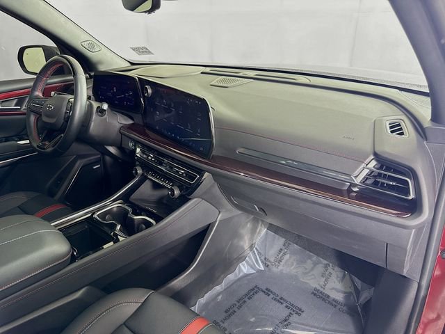 Used 2024 Chevrolet Traverse RS w/ LPO, Floor Liner Package image 32