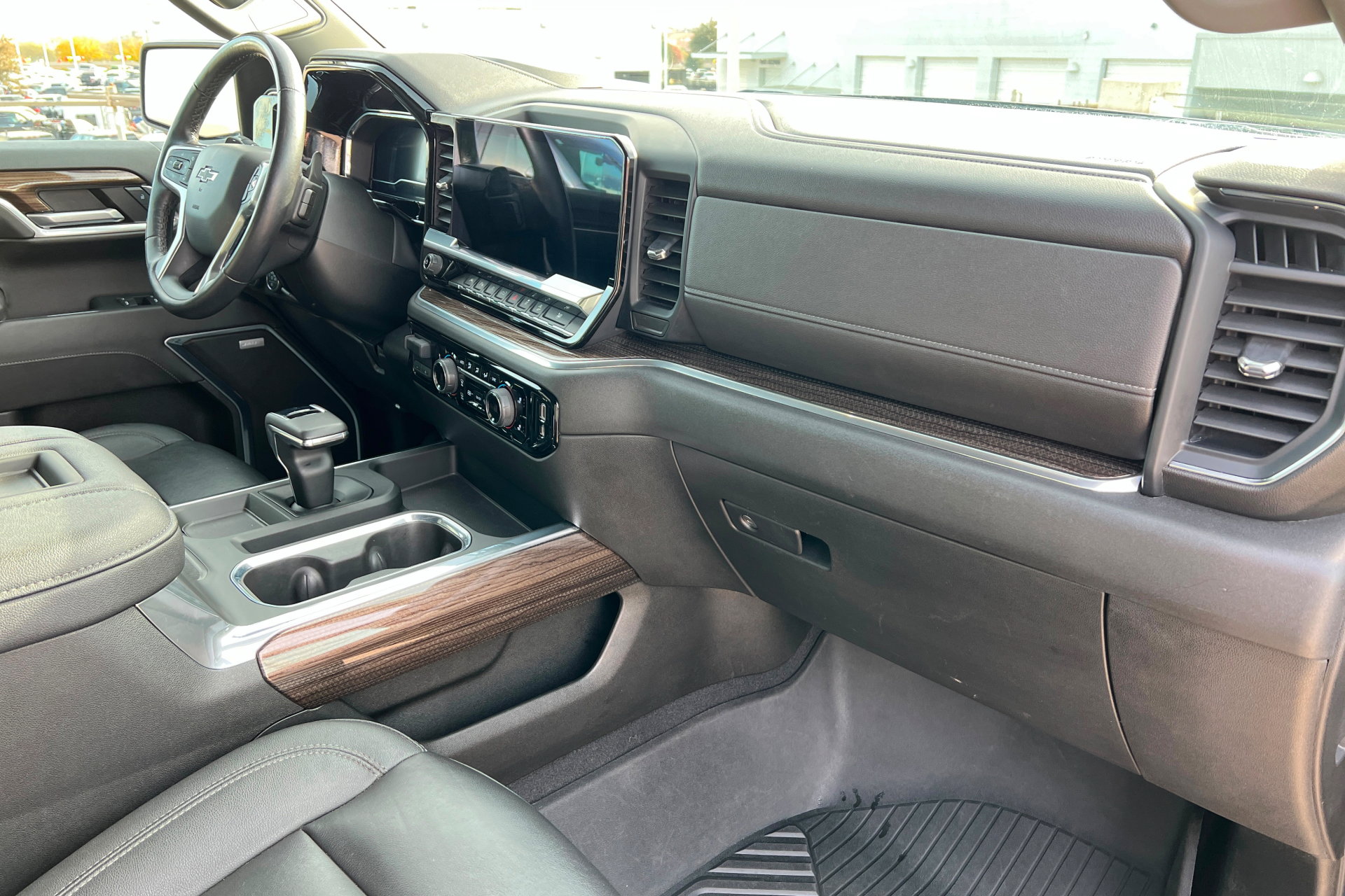 Certified 2022 Chevrolet Silverado 1500 RST w/ Convenience Package II image 24