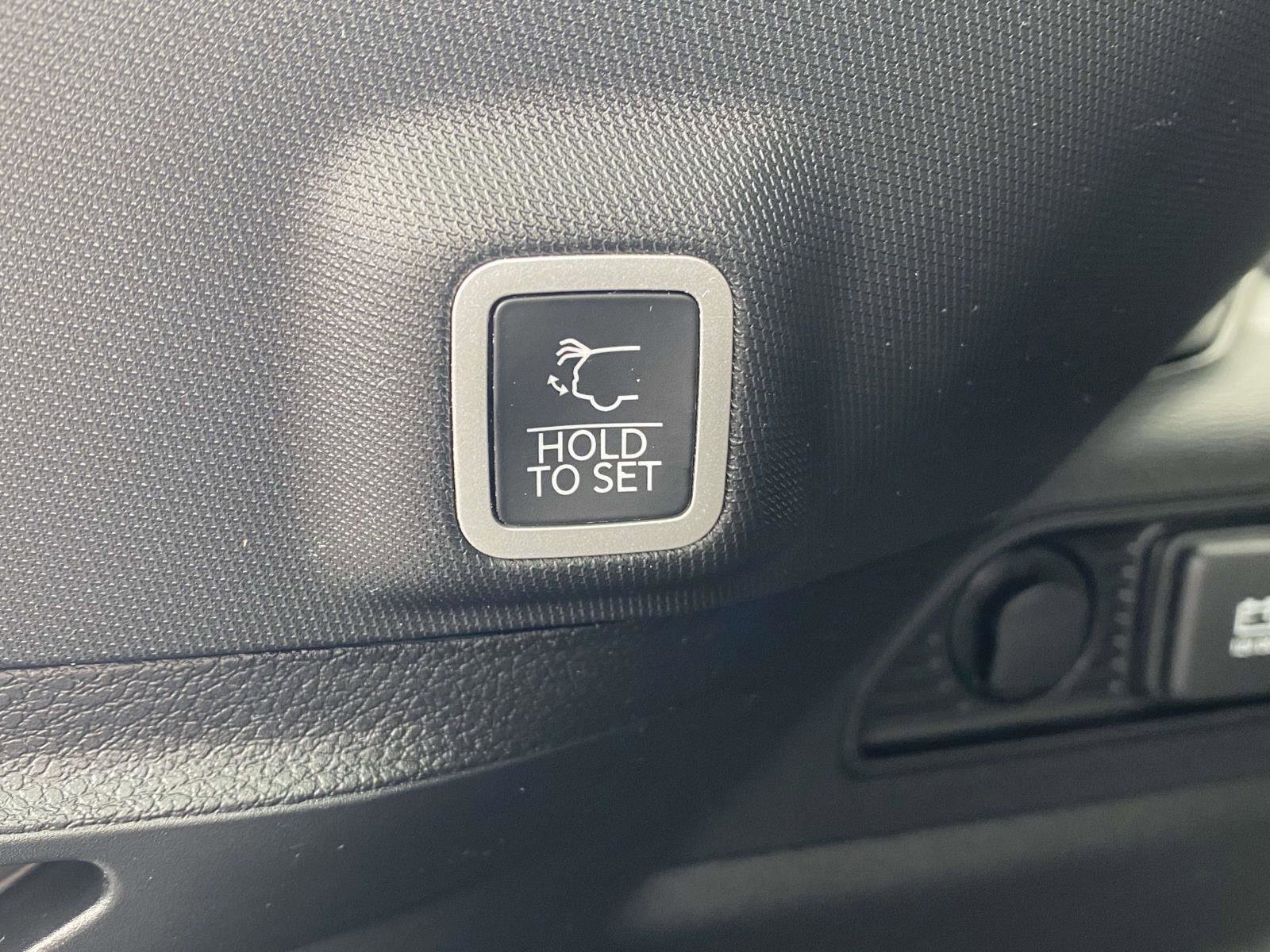 Certified 2024 Jeep Grand Cherokee Altitude image 40