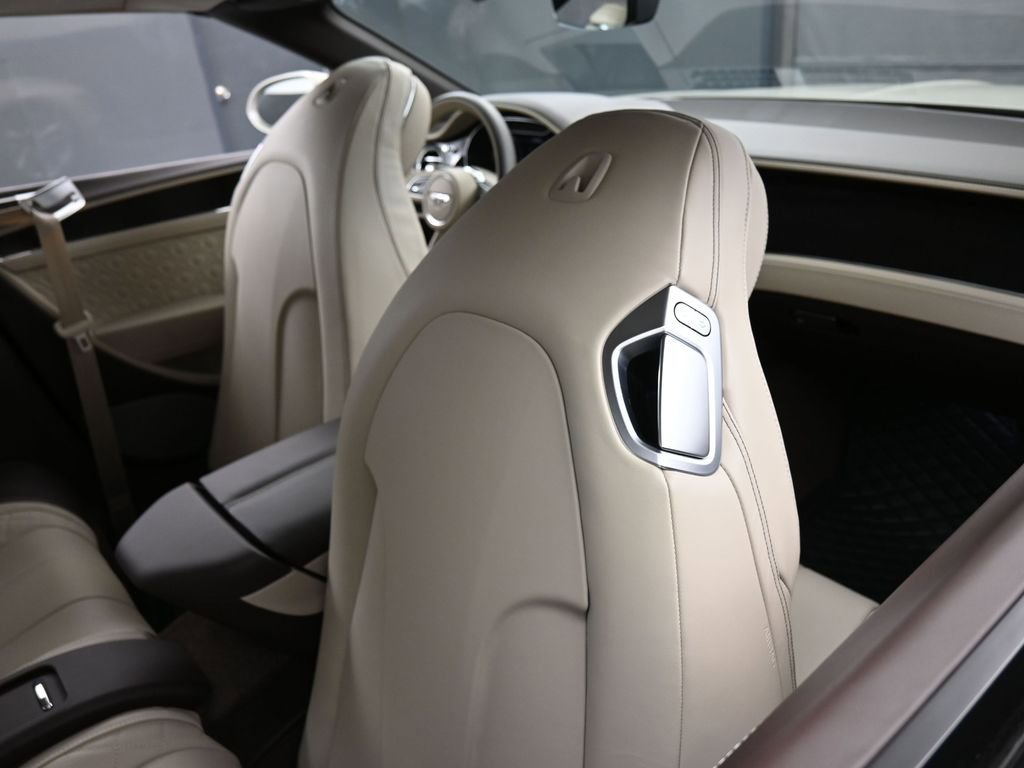 Used 2022 Bentley Continental GT AWD/4WD image 25